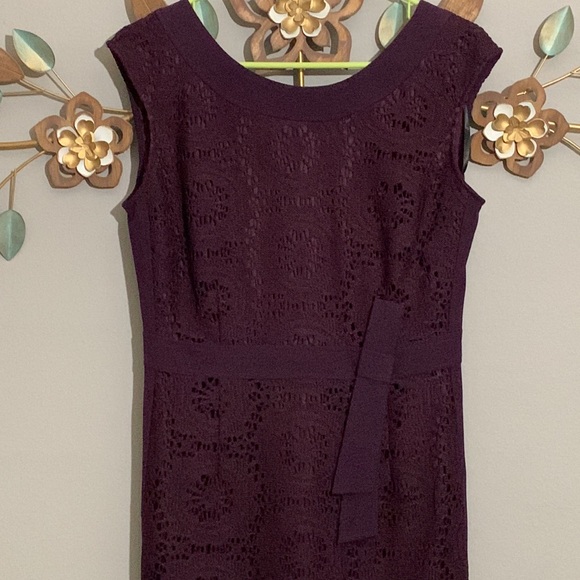Ellen Tracy Eggplant Purple Crochet Lace Fully Lined Dress Size 8 - Picture 2 of 8